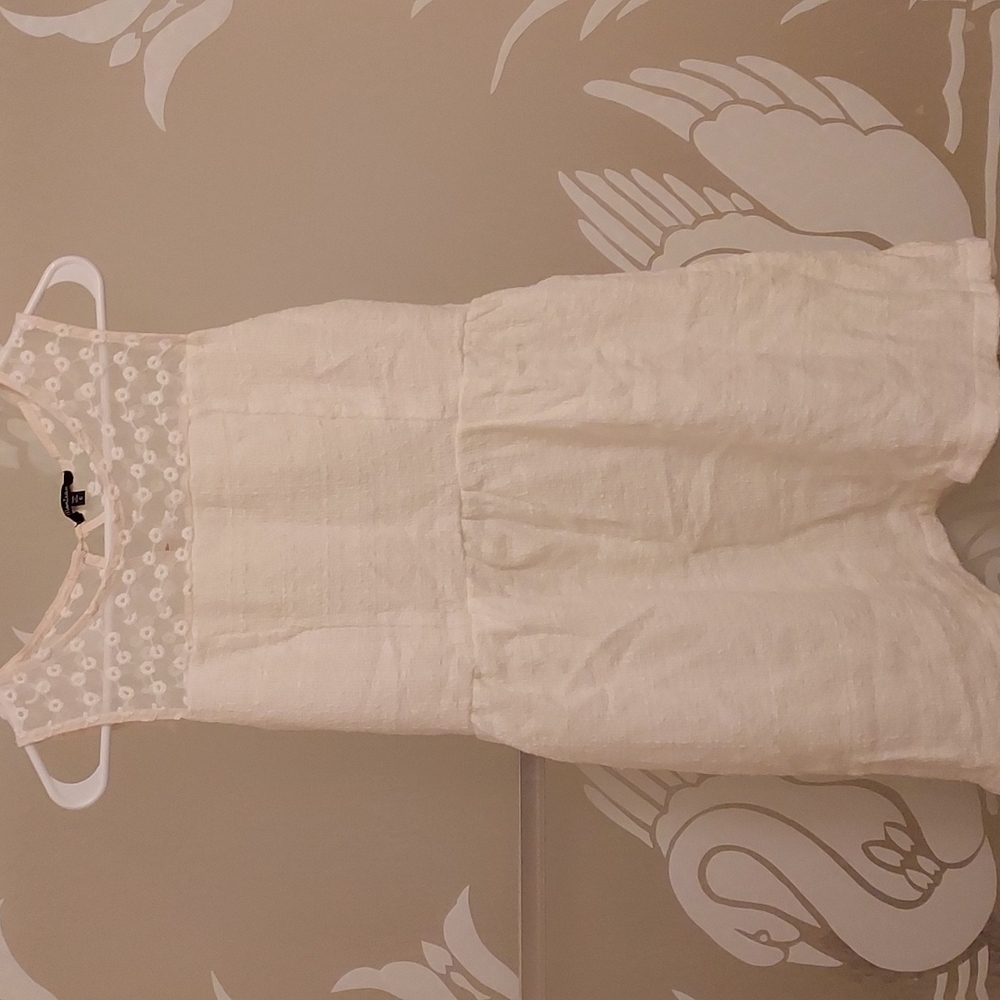 Young lady dress